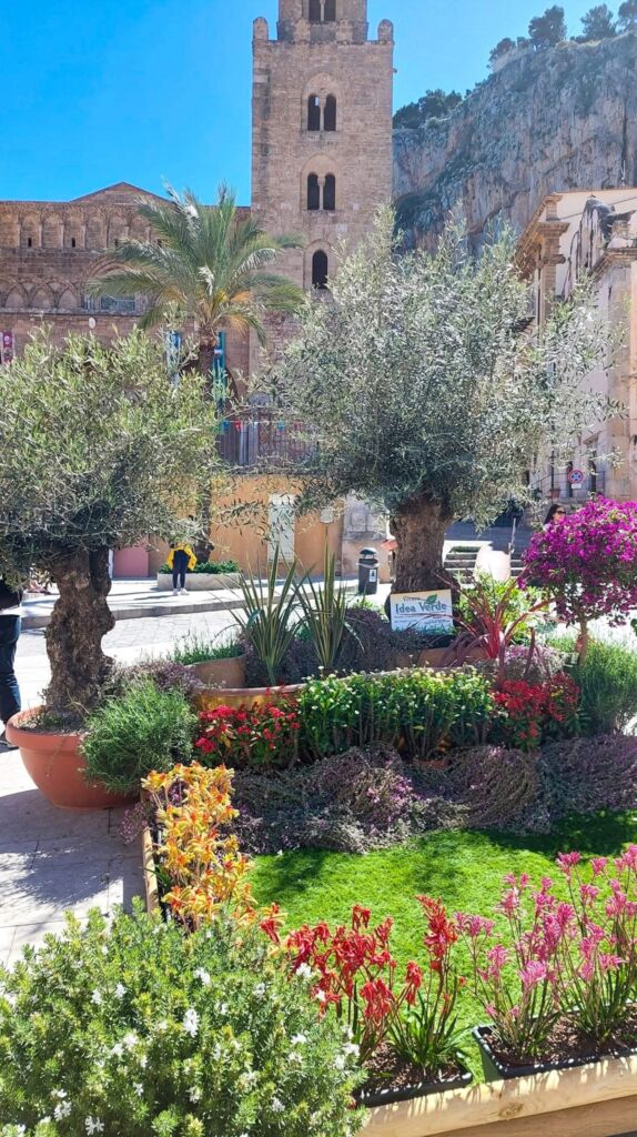 Giardino temporaneo in Piazza Duomo a cura di Idea Verde di Carmelo Liberto